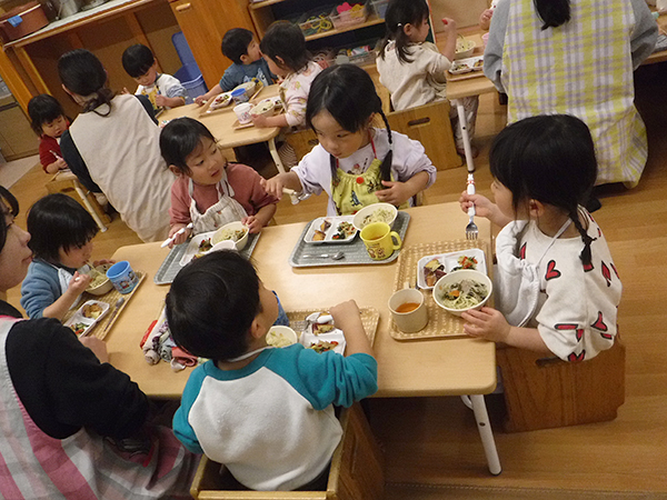 給食